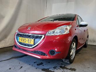Schadeauto Peugeot 208 208 I (CA/CC/CK/CL) Hatchback 1.0 Vti 12V PureTech (EB0(ZMZ)) [50kW]  =
(03-2012/12-2019) 2014/10