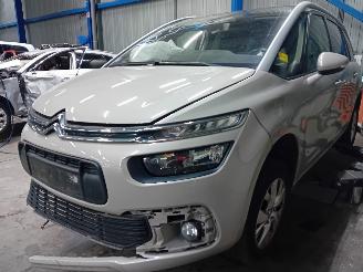 Coche siniestrado Citroën  Grand C4 Spacetourer (3A) MPV 1.2 12V PureTech 130 (EB2DTS(HNY)) [96kW=
]  (04-2018/...) 2015