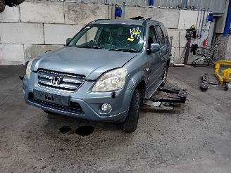 rozbiórka samochody osobowe Honda Cr-v CR-V (RD5/6/7/8) SUV 2.0i 16V VTEC (K20A4) [110kW]  (09-2001/03-2007) 2005