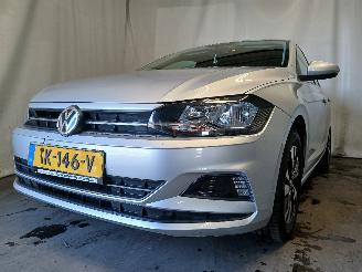 krockskadad bil auto Volkswagen Polo Polo VI (AW1) Hatchback 5-drs 1.0 TSI 12V (CHZL) [70kW]  (06-2017/...)= 2018/8