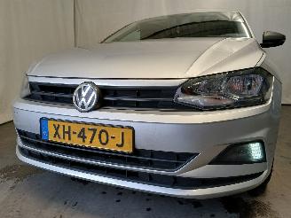 krockskadad bil auto Volkswagen Polo Polo VI (AW1) Hatchback 5-drs 1.0 MPi 12V (DFNB) [48kW]  (06-2017/02-2=
020) 2019/1