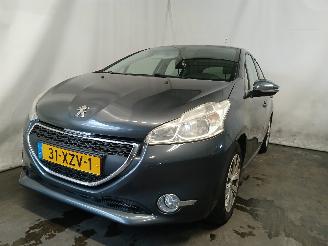 Schadeauto Peugeot 208 208 I (CA/CC/CK/CL) Hatchback 1.2 Vti 12V PureTech 82 (EB2F(HMZ)) [60k=
W]  (03-2012/12-2019) 2012/9