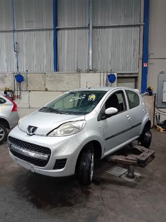 Vrakbiler auto Peugeot 107 107 Hatchback 1.0 12V (384F(1KR)) [50kW]  (06-2005/05-2014) 2010/1