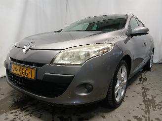 Vaurioauto  passenger cars Renault Mégane Megane III Grandtour (KZ) Combi 5-drs 1.4 16V TCe 130 (H4J-700(H4J-A7)=
) [96kW]  (05-2009/02-2016) 2009/11