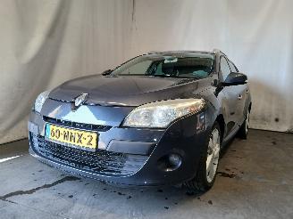Tweedehands auto Renault Mégane Megane III Grandtour (KZ) Combi 5-drs 1.4 16V TCe 130 (H4J-700(H4J-A7)=
) [96kW]  (05-2009/02-2016) 2010/10