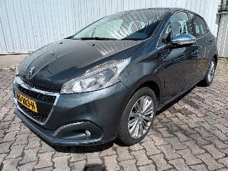 Tweedehands auto Peugeot 208 208 I (CA/CC/CK/CL) Hatchback 1.6 Blue HDi 100 (DV6FD(BHY)) [73kW]  (0=
1-2015/12-2019) 2015/10