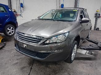 Vrakbiler auto Peugeot 308 308 (L3/L8/LB/LH/LP) Hatchback 5-drs 1.2 12V VTi PureTech 82 (EB2F(HMZ=
)) [60kW]  (09-2013/06-2021) 2015