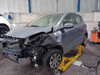 Vrakbiler auto Hyundai I-10 i10 (B5) Hatchback 1.0 12V (G3LA) [49kW]  (08-2013/06-2020) 2016