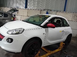 Vrakbiler auto Opel Adam Adam Hatchback 3-drs 1.2 16V (A12XER(Euro 5)) [51kW]  (10-2012/02-2019=
) 2014