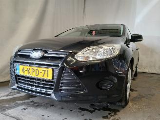 skadebil auto Ford Focus Focus 3 Wagon Combi 1.0 Ti-VCT EcoBoost 12V 100 (M2DA(Euro 5)) [74kW] =
 (02-2012/05-2018) 2013/6