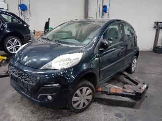  Peugeot 107 107 Hatchback 1.0 12V (384F(1KR)) [50kW]  (06-2005/05-2014) 2012