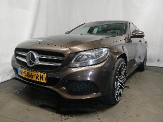 krockskadad bil auto Mercedes C-klasse C (W205) Sedan C-180 1.6 CDI BlueTEC, C-180 d 16V (OM626.951(R9M)) [85=
kW]  (05-2014/05-2018) 2015/1