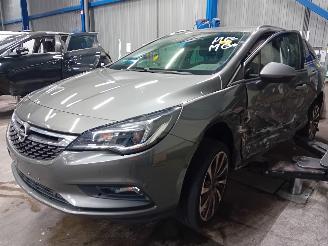 Vrakbiler auto Opel Astra Astra K Sports Tourer Combi 1.4 Turbo 16V (B14XFT(Euro 6)) [110kW]  (1=
1-2015/12-2022) 2017/6