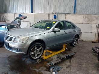 Vrakbiler auto Mercedes C-klasse C (W204) Sedan 2.2 C-200 CDI 16V BlueEFFICIENCY (OM651.913) [100kW]  (=
01-2011/...) 2010/11