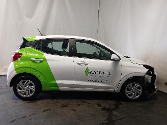 Hyundai I-10 i10 Hatchback 1.0 12V (G3LA) [49kW]  (09-2019/...) picture 7