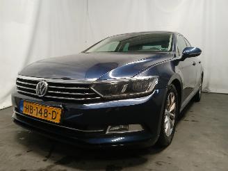 uszkodzony samochody osobowe Volkswagen Passat Passat (3G2) Sedan 1.6 TDI 16V (DCXA) [88kW]  (08-2014/11-2020) 2015/9