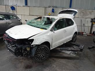 Démontage voiture Volkswagen Polo Polo V (6R) Hatchback 1.4 GTI 16V (CAVE(Euro 5)) [132kW]  (05-2010/05-=
2014) 2011