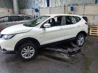 Uttjänta bilar auto Nissan Qashqai Qashqai (J11) SUV 1.2 DIG-T 16V (HRA2DDT) [85kW]  (11-2013/...) 2016/1