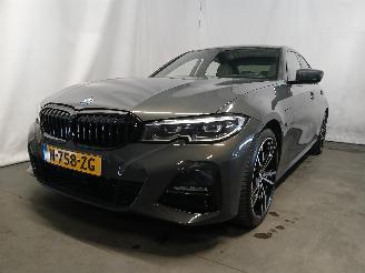 Vaurioauto  passenger cars BMW 3-serie 3 serie (G20) Sedan 320e 2.0 TwinPower Turbo 16V (B48-B20A) [150kW]  (=
07-2020/...) 2022/1