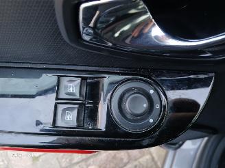 Renault Clio Clio IV (5R) Hatchback 5-drs 0.9 Energy TCE 90 12V (H4B-400(H4B-A4)) [=
66kW]  (11-2012/08-2021) picture 12