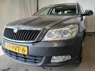 krockskadad bil auto Skoda Octavia Octavia Combi (1Z5) Combi 5-drs 1.2 TSI (CBZB) [77kW]  (02-2010/04-201=
3) 2011/5