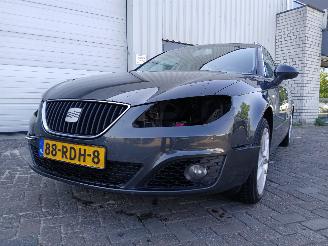 uszkodzony samochody osobowe Seat Exeo Exeo ST (3R5) Combi 2.0 TDI 16V (CAGA) [105kW]  (05-2009/05-2013) 2011/5