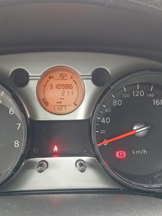 Nissan Qashqai Qashqai (J10) SUV 1.6 16V (HR16DE) [84kW]  (02-2007/10-2010) picture 2