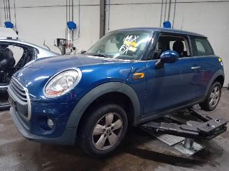 Sloopauto Mini Mini Mini (F56) Hatchback 3-drs 1.5 12V One D (B37C15A) [70kW]  (03-2014/..=
=2E) 2015