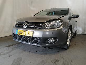 Vaurioauto  passenger cars Volkswagen Golf Golf VI (5K1) Hatchback 1.4 TSI 160 16V (CAVD) [118kW]  (10-2008/11-20=
12) 2010/5