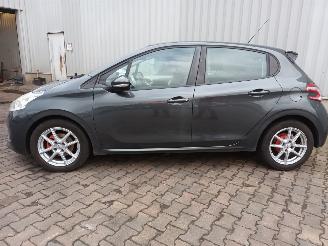Peugeot 208 208 I (CA/CC/CK/CL) Hatchback 1.2 Vti 12V PureTech 82 (EB2F(HMZ)) [60k=
W]  (03-2012/12-2019) picture 3