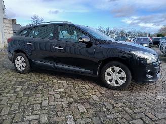 Renault Mégane Megane III Grandtour (KZ) Combi 5-drs 1.5 dCi 90 (K9K-834(K9K-H8)) [66=
kW]  (05-2009/04-2016) picture 6