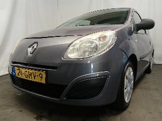 krockskadad bil auto Renault Twingo Twingo II (CN) Hatchback 3-drs 1.2 (D7F-800(Euro 4)) [43kW]  (03-2007/=
09-2014) 2008/6