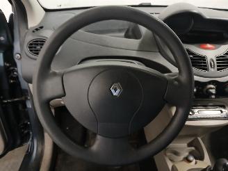 Renault Twingo Twingo II (CN) Hatchback 3-drs 1.2 (D7F-800(Euro 4)) [43kW]  (03-2007/=
09-2014) picture 10