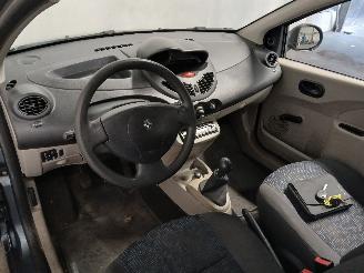 Renault Twingo Twingo II (CN) Hatchback 3-drs 1.2 (D7F-800(Euro 4)) [43kW]  (03-2007/=
09-2014) picture 9