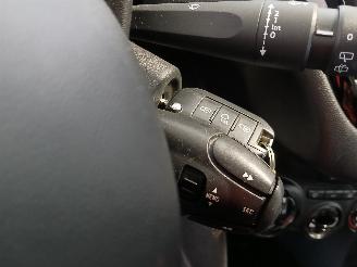 Peugeot 208 208 I (CA/CC/CK/CL) Hatchback 1.0 Vti 12V PureTech (EB0(ZMZ)) [50kW]  =
(03-2012/12-2019) picture 16