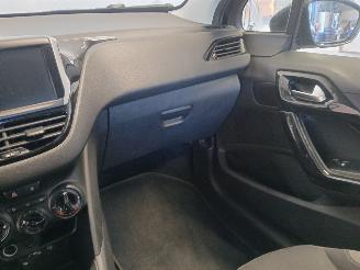 Peugeot 208 208 I (CA/CC/CK/CL) Hatchback 1.2 Vti 12V PureTech 82 (EB2F(HMZ)) [60k=
W]  (03-2012/12-2019) picture 15