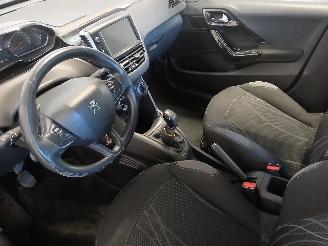 Peugeot 208 208 I (CA/CC/CK/CL) Hatchback 1.2 Vti 12V PureTech 82 (EB2F(HMZ)) [60k=
W]  (03-2012/12-2019) picture 11