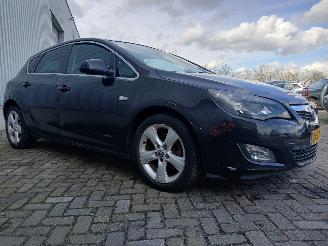 Opel Astra Astra J (PC6/PD6/PE6/PF6) Hatchback 5-drs 1.7 CDTi 16V EcoFLEX 130 (A1=
7DTE(Euro 5)) [96kW]  (07-2011/10-2015) picture 6