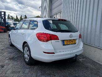 Opel Astra Astra J Sports Tourer (PD8/PE8/PF8) Combi 1.7 CDTi 16V (A17DTR(Euro 5)=
) [81kW]  (10-2010/10-2015) picture 5