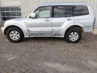 Mitsubishi Pajero Pajero Canvas Top (V6/7) Terreinwagen 3.2 DI-D 16V (4M41) [118kW]  (10=
-2001/12-2006) picture 3