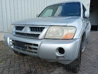 Unfallwagen Mitsubishi Pajero Pajero Canvas Top (V6/7) Terreinwagen 3.2 DI-D 16V (4M41) [118kW]  (10=
-2001/12-2006) 2005/4