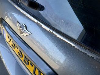 Mini Mini Mini Cooper S (R53) Hatchback 1.6 16V (W11-B16A) [120kW]  (03-2002/09-=
2006) picture 24