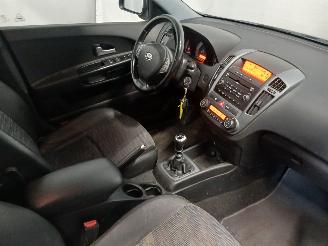 Kia Cee d Cee'd Sporty Wagon (EDF) Combi 1.4 16V (G4FA) [80kW]  (09-2007/12-2012=
) picture 9