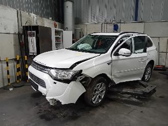 Uttjänta bilar auto Mitsubishi Outlander Outlander (GF/GG) SUV 2.0 16V PHEV 4x4 (S61) [147kW]  (01-2014/12-2021=
) 2014
