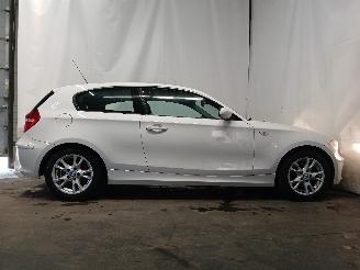 BMW 1-serie 1 serie (E81) Hatchback 3-drs 118i 16V (N43-B20A) [105kW]  (09-2006/12=
-2011) picture 7