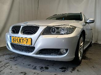 krockskadad bil auto BMW 3-serie 3 serie Touring (E91) Combi 318i 16V (N43-B20A) [105kW]  (05-2007/05-2=
012) 2010/5