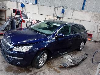 Sloopauto Peugeot 308 308 SW (L4/L9/LC/LJ/LR) Combi 5-drs 1.6 BlueHDi 120 (DV6FC(BHZ)) [88kW=
]  (03-2014/12-2021) 2014/8