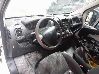 Peugeot Boxer Boxer (U9) Van 2.2 HDi 100 Euro 4 (22DT(4HV)) [74kW]  (04-2006/12-2011=
) picture 5