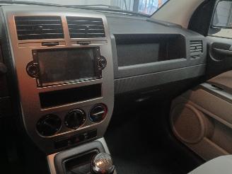 Jeep Compass Compass I (MK49) SUV 2.4 16V 4x4 (ERZ) [125kW]  (09-2006/12-2016) picture 16