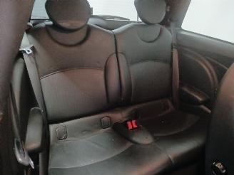 Mini Mini Mini (R56) Hatchback 1.6 Cooper D 16V (DV6TED4(9HZ)) [80kW]  (11-2006/=
09-2010) picture 8